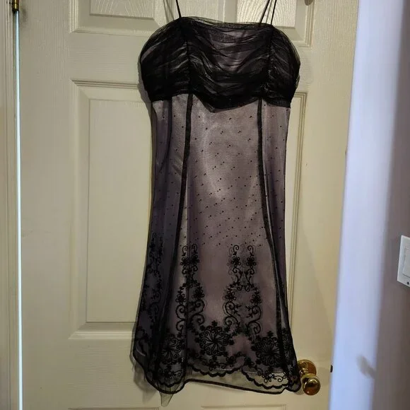 Le Château Elegant Semi-Formal Dress - Picture 1 of 2